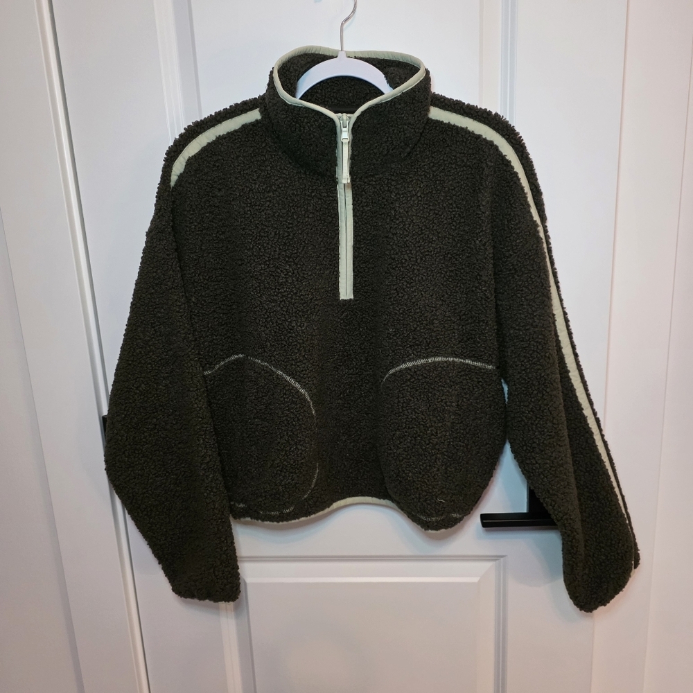 BNWT Sherpa OLD NAVY Quarter Zip - Picture 2 of 4